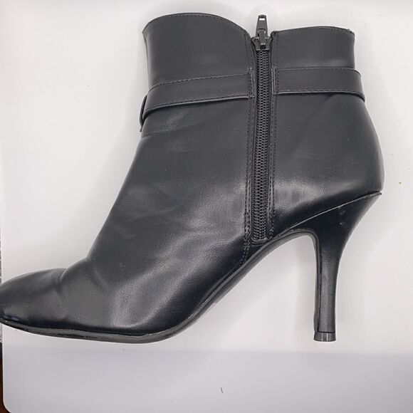 Chinese Laundry Black Faux Leather Heeled Pointed Toe Booties (Size: 7) - Picture 5 of 16